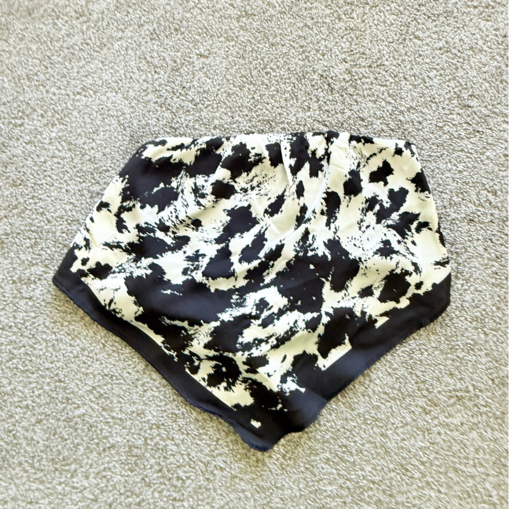 Black and White Patterned Scarf top